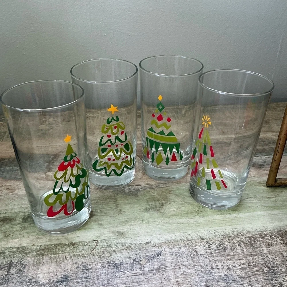 Vintage Crate&Barrel Holiday Christmas Holliday Season Tree Glasses Set Of 4